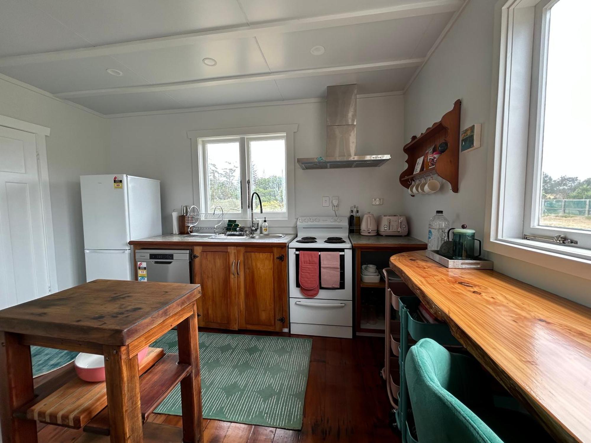 Green Turtle Cottage Pukenui Exterior photo